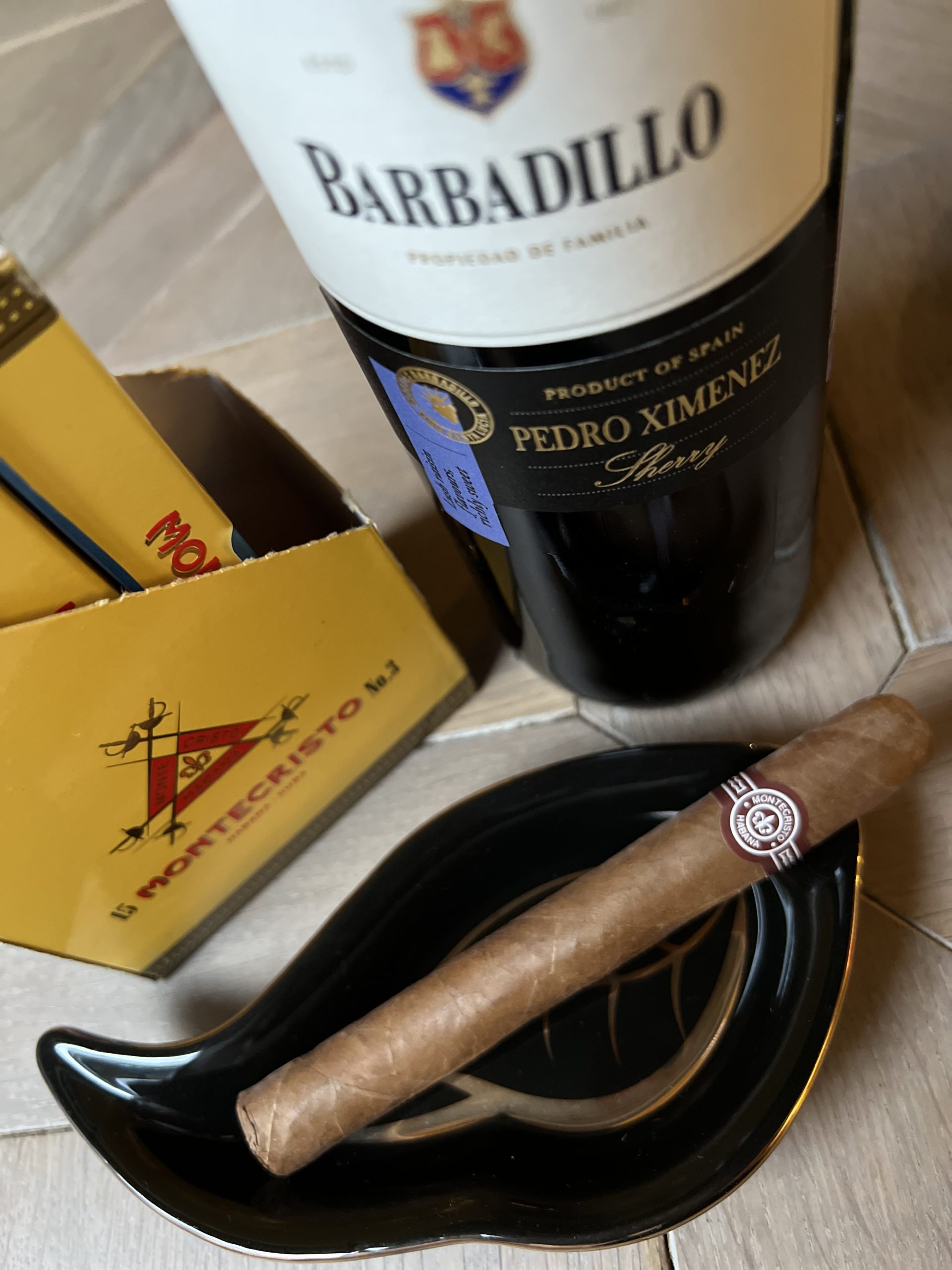 Сигара Montecristo No. 3 Vintage и херес Barbadillo Pedro Ximenez